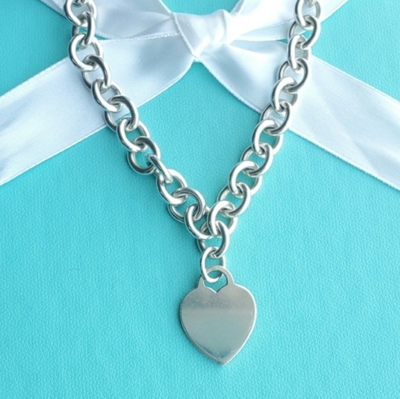 ❗SOLD❗Tiffany & Co. Heart Tag Chain Link Necklace - Picture 15 of 16